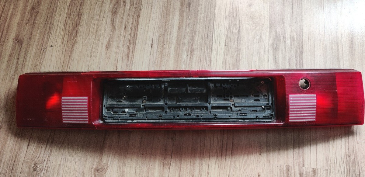 Audi 80 90 B3 B4 Avant Quattro Rear Hella Red Center Trunk Tail