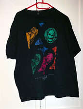 Schwarzes  T Shirt mit buntem  Backstage Club...