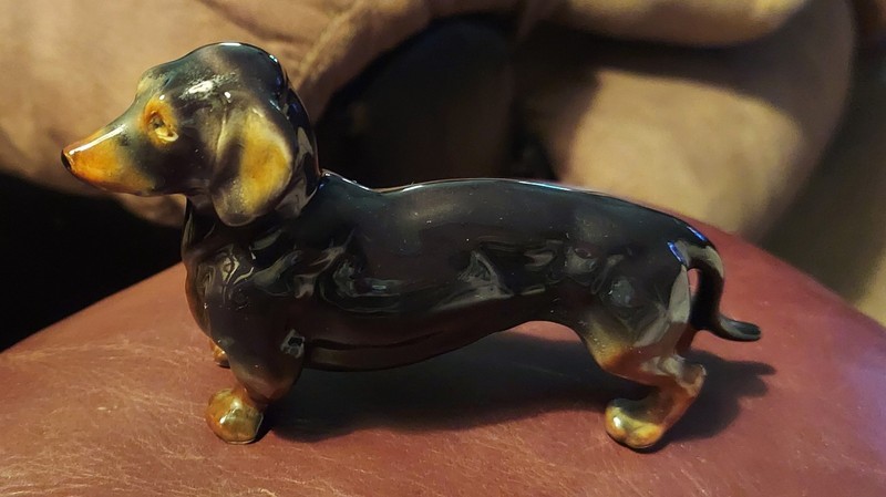 Vintage Beswick ?  Dachshund Black Brown Male Wiener Dog 6" Figurine