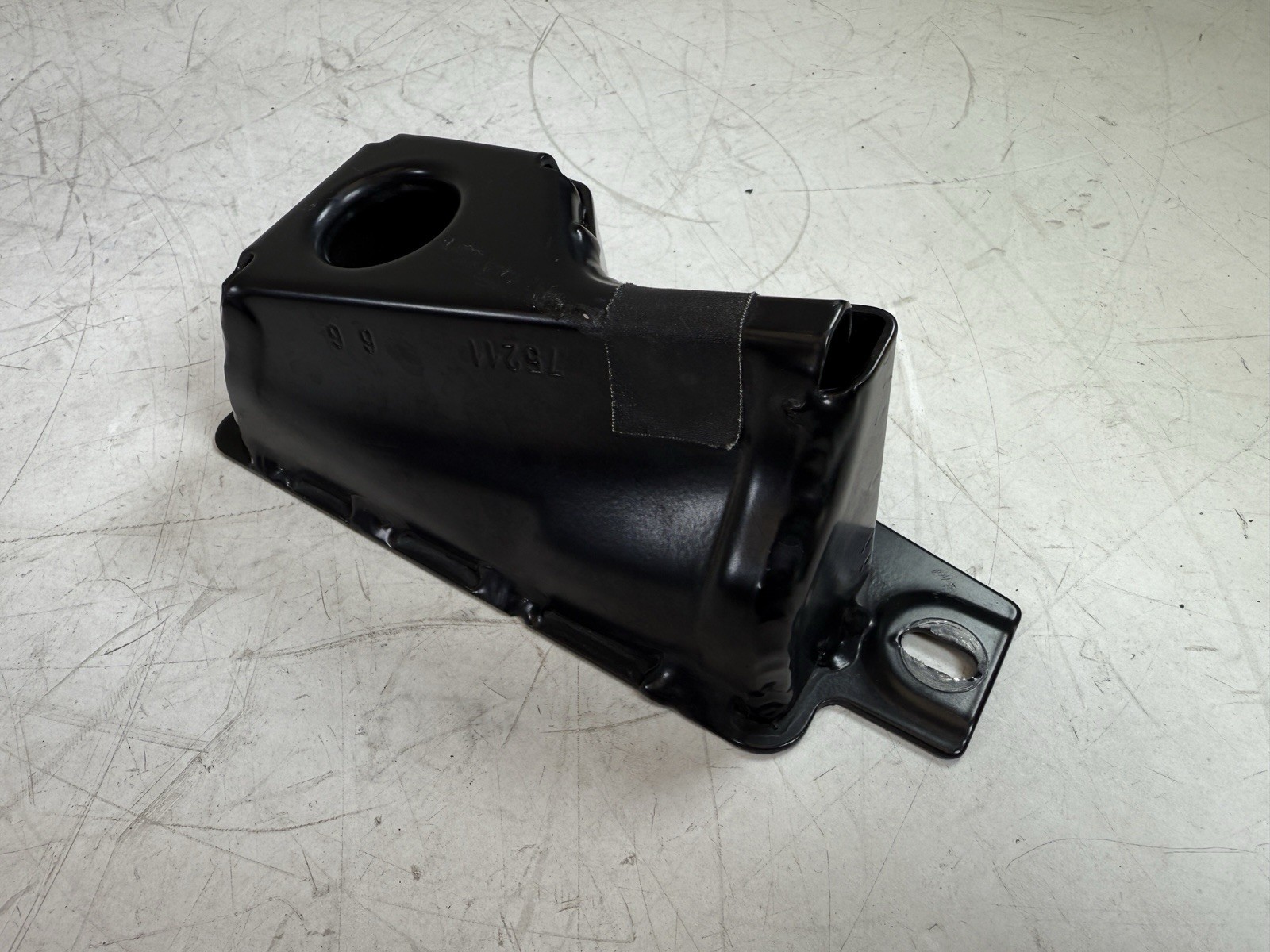 2014-2020 Maserati Ghibli M157 Front Right Passenger Support Bracket 75211 OEM