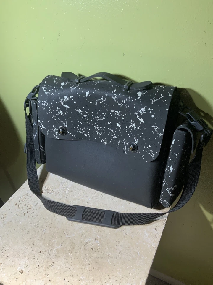 Auténtica Carpeta Mensajero Escolar Fendi Vintage Stiassi Laptop Años 70/80 PVC/caucho Foto 2 de 4