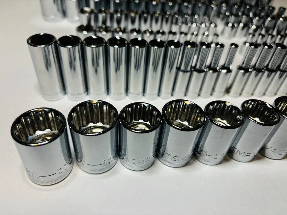 CRAFTSMAN 124 pc 1/4 3/8 1/2 Dr SAE METRIC MM 6pt 12pt wrench socket Tool set - Image 3 of 4