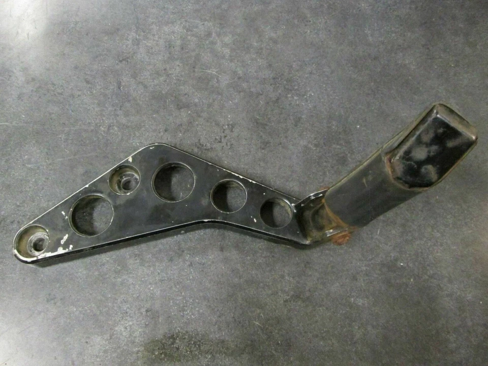 83 Honda VT500FT Left Rear Foot Peg & Mount VT 500 Ascot 1983 - Изображение 2 из 4