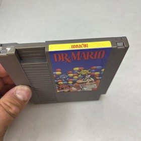 Dr. Mario - Nintendo Entertainment System NES 1985