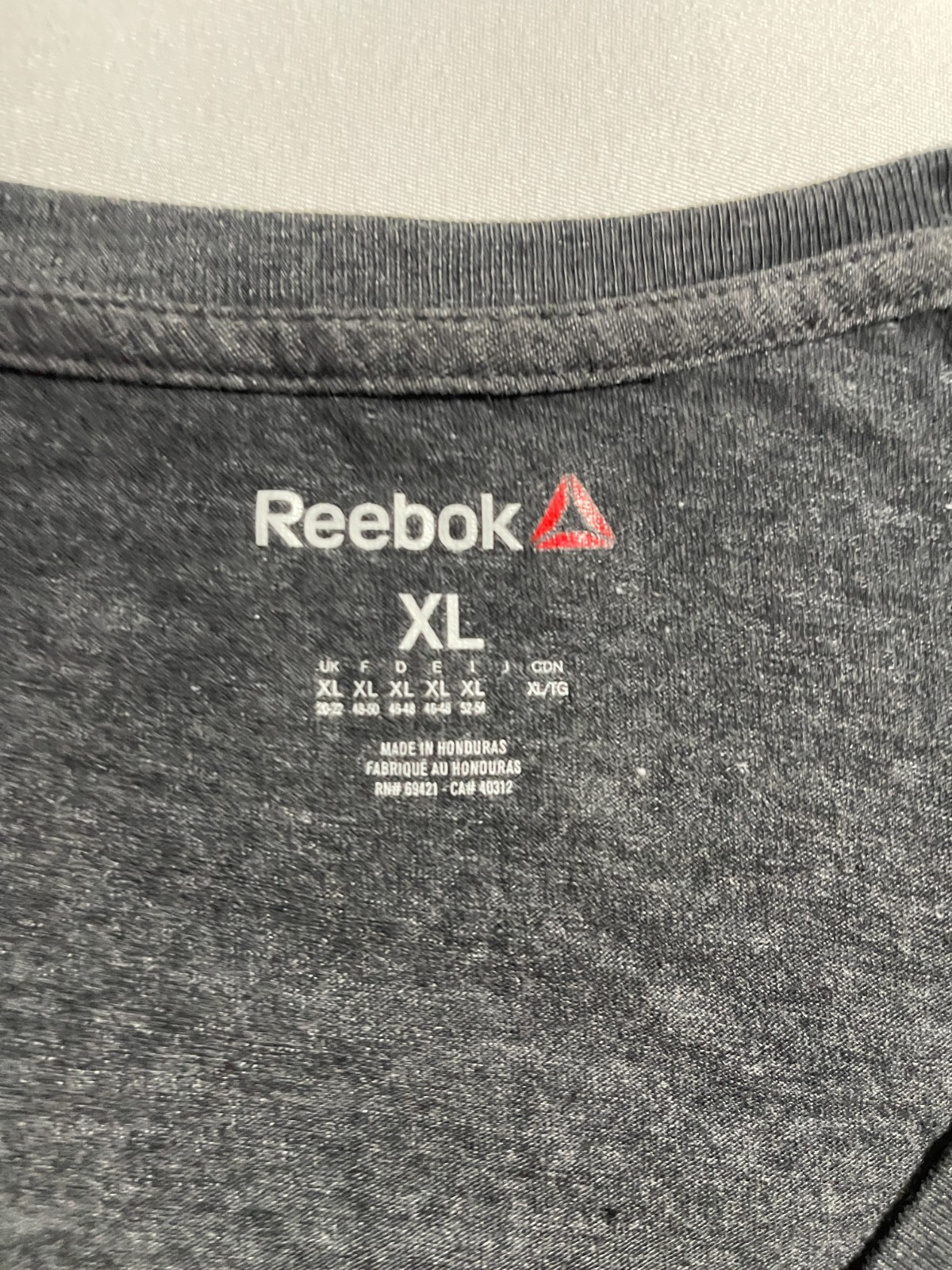 Reebok Women’s XL Black Tri-Blend V Neck T Shirt NWT Athletic Tee NEW thumbnail 3