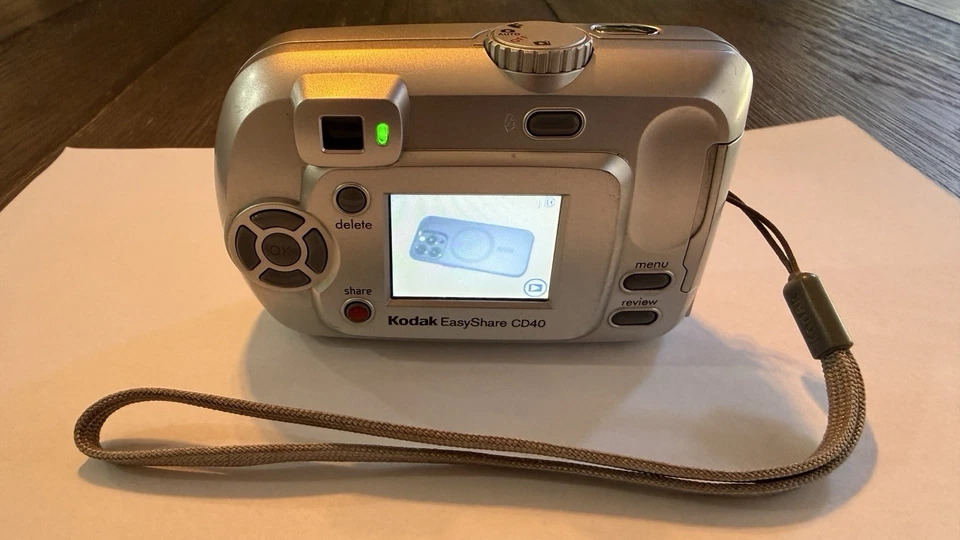 Kodak EasyShare CD40 4Megapixel Compact Digital Camera (See Description) - Image 4 of 4