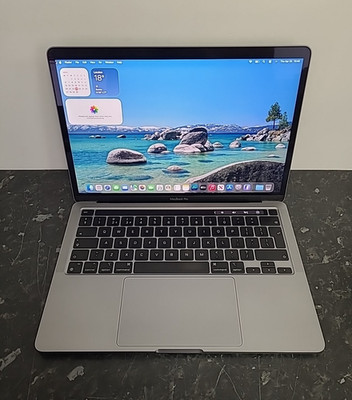 13 Zoll Apple MacBook Pro M1 8-CPU 8-GPU, 8GB RAM, 256GB SSD, A2338