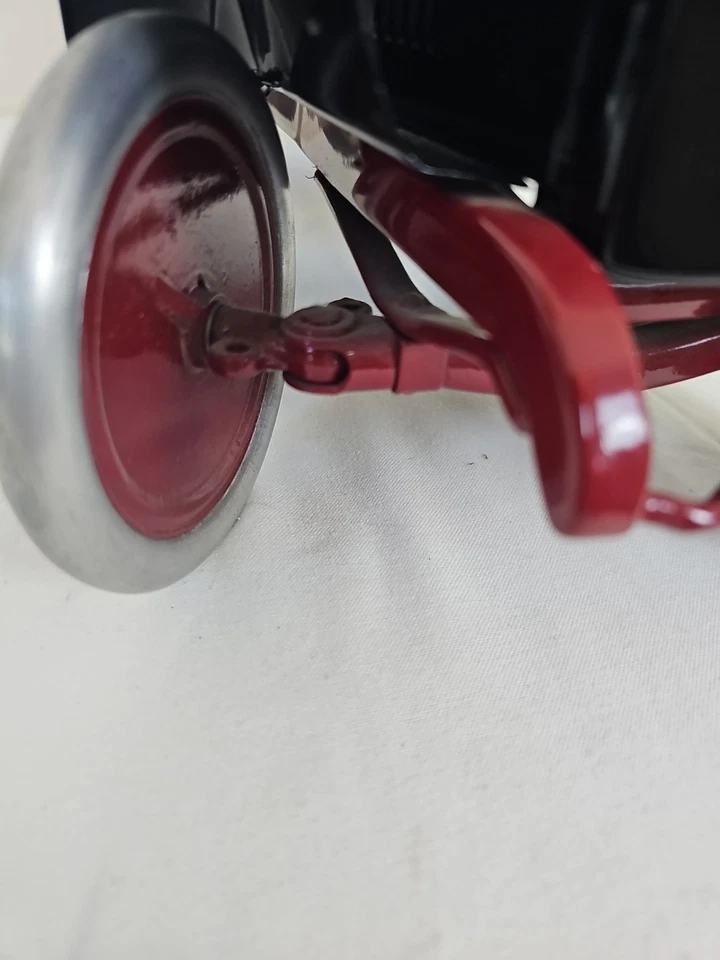 1920's BUDDY L PRESSED STEEL DUMP TRUCK CRANK CHAIN LIFT  *** NICE ***,Restored - Image 2 of 4