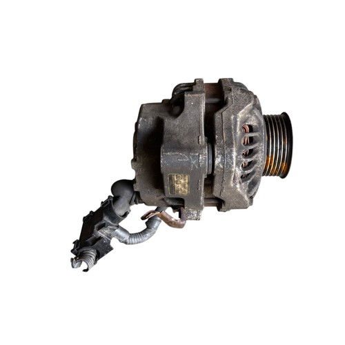 2001 - 2005 Honda Civic Engine Alternator Generator Charging Assembly Oem