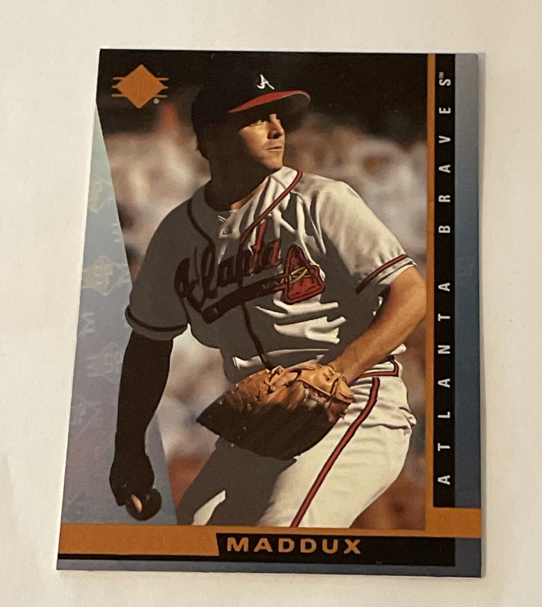 1997 SP Greg Maddux #23 Atlanta Braves MLB Hall Of Fame Pitcher NM