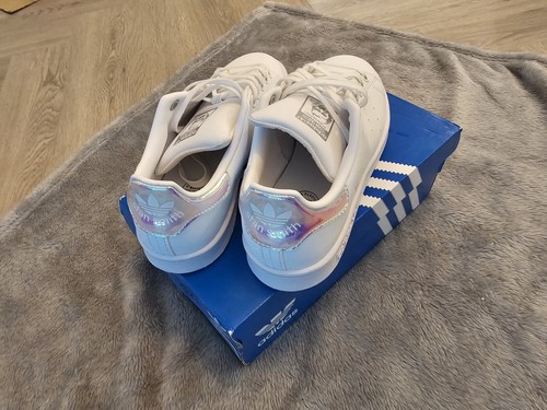 Adidas Stan Smith bianche iridescenti ragazza/donna - UK 4 INDOSSATE UNA VOLTA - Foto 2 di 5