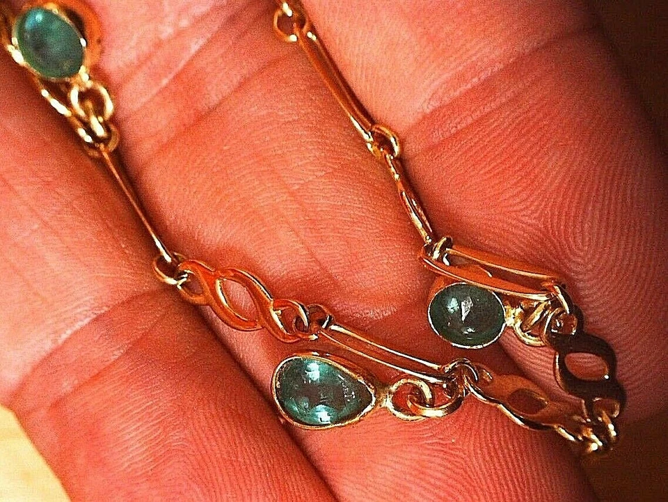 Pulsera de oro solido de 18 cts con 3 esmeraldas naturales - Imagen 4 de 4