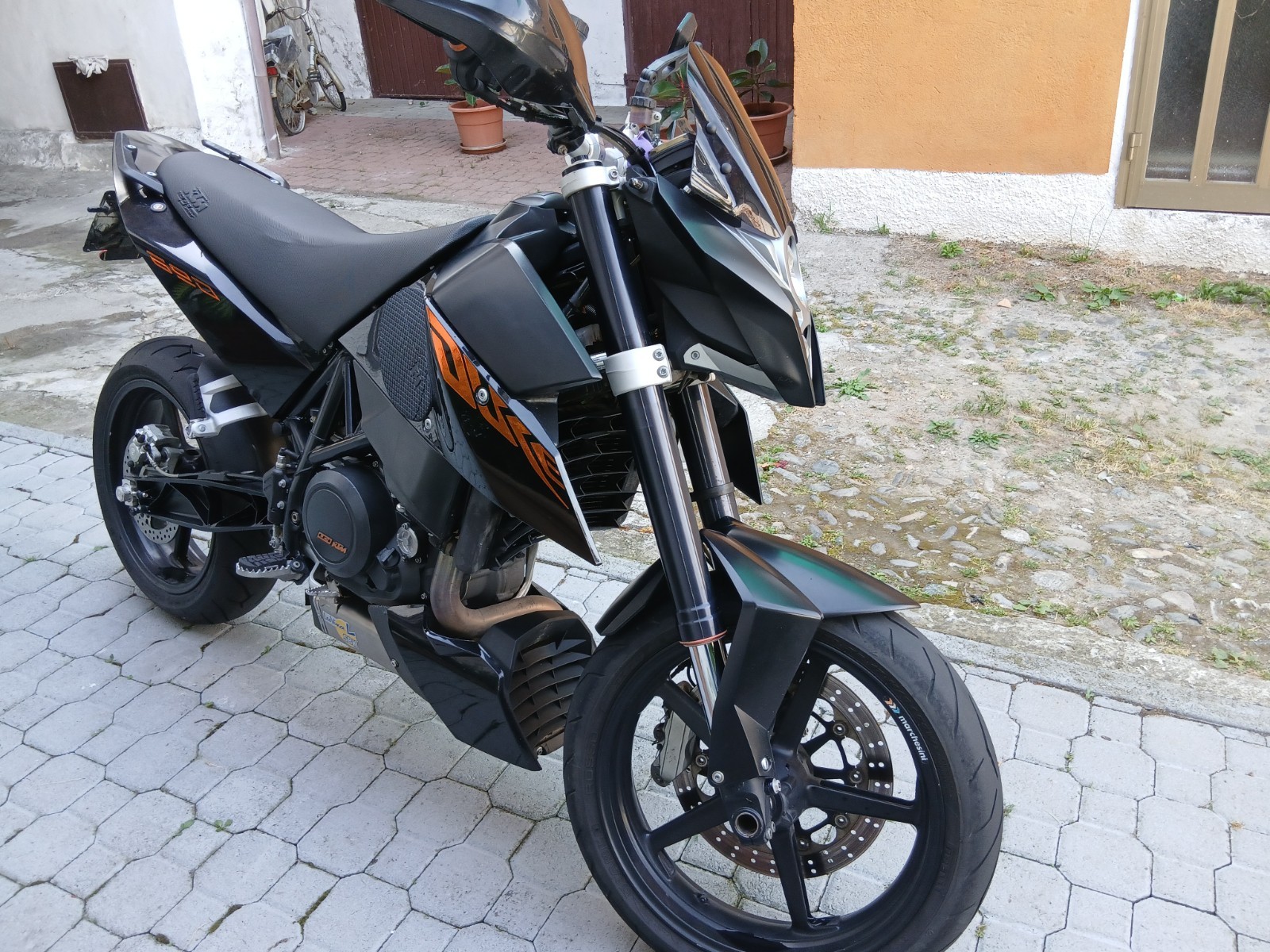ktm 690 supermoto duke