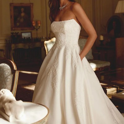 Sleeveless A-Line Wedding Dresses Strapless Satin Appliqued Lace Brides Gown | eBay Sleeveless A-Line Wedding Dresses Strapless Satin Appliqued Lace Brides Gown | eBay