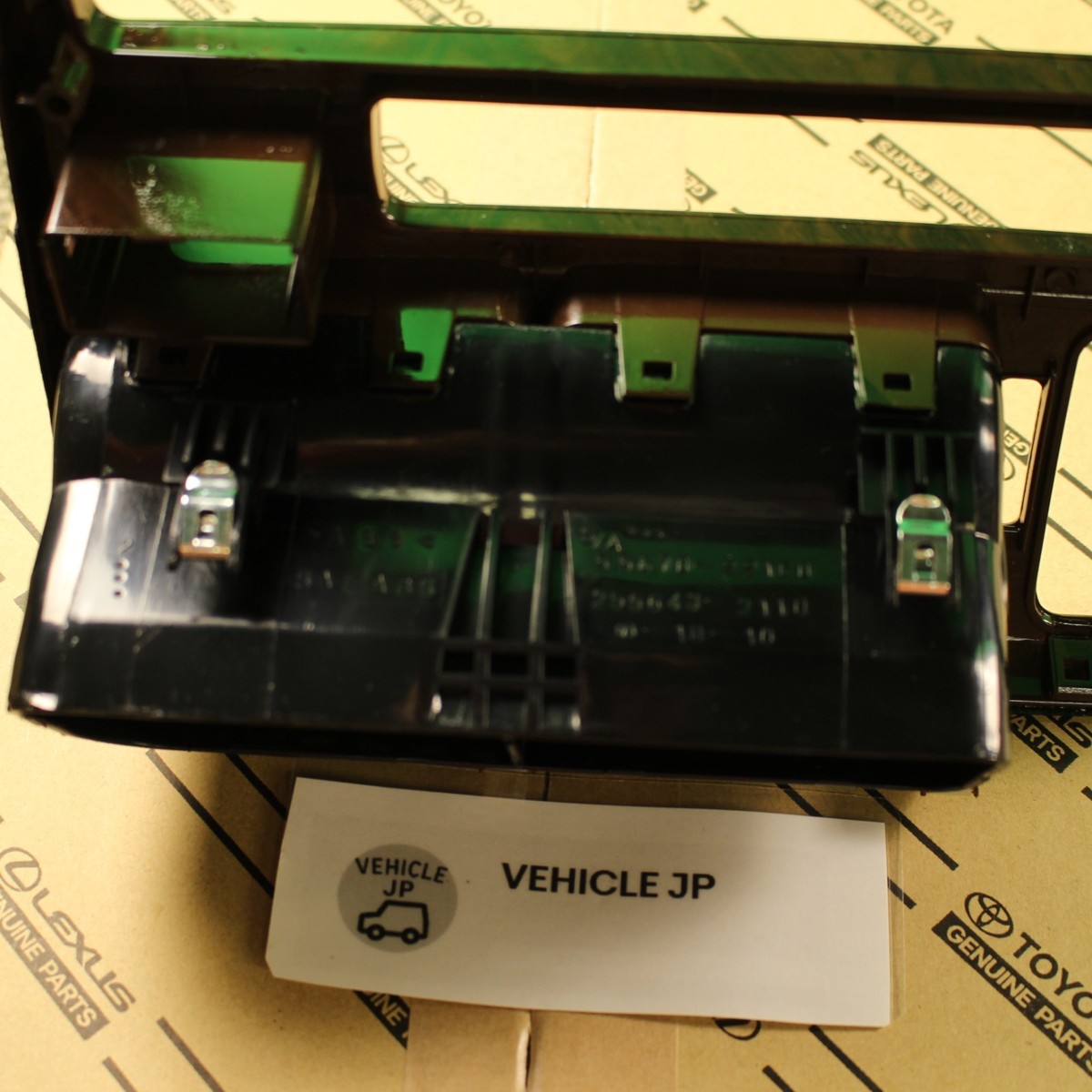 Genuine TOYOTA MARK II CAHSER JZX90 GX90 A/C Center Audio Panel