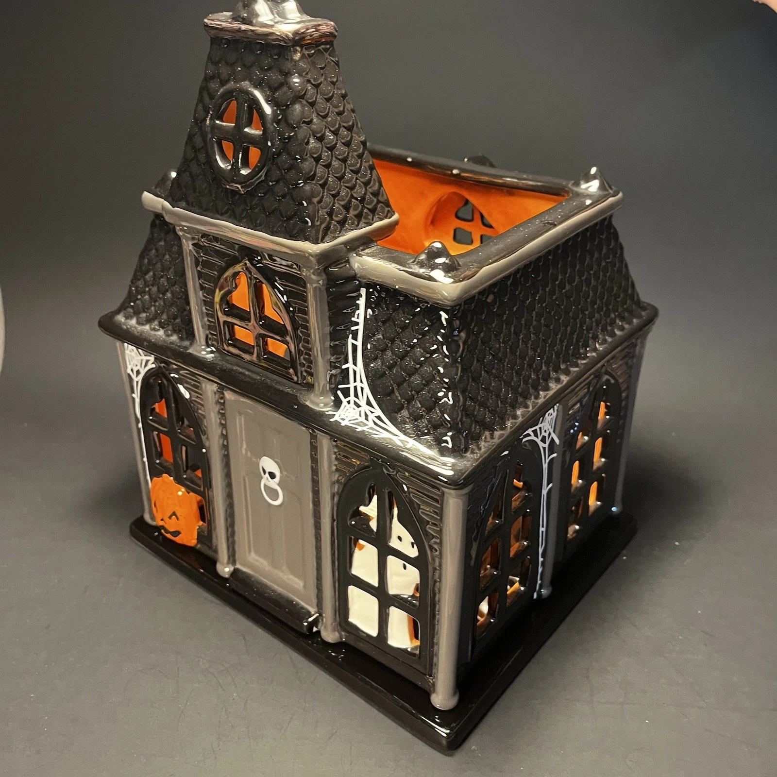 Bath And Body Works 2010 Slatkin & Co Halloween Haunted House Candle Luminary image 3