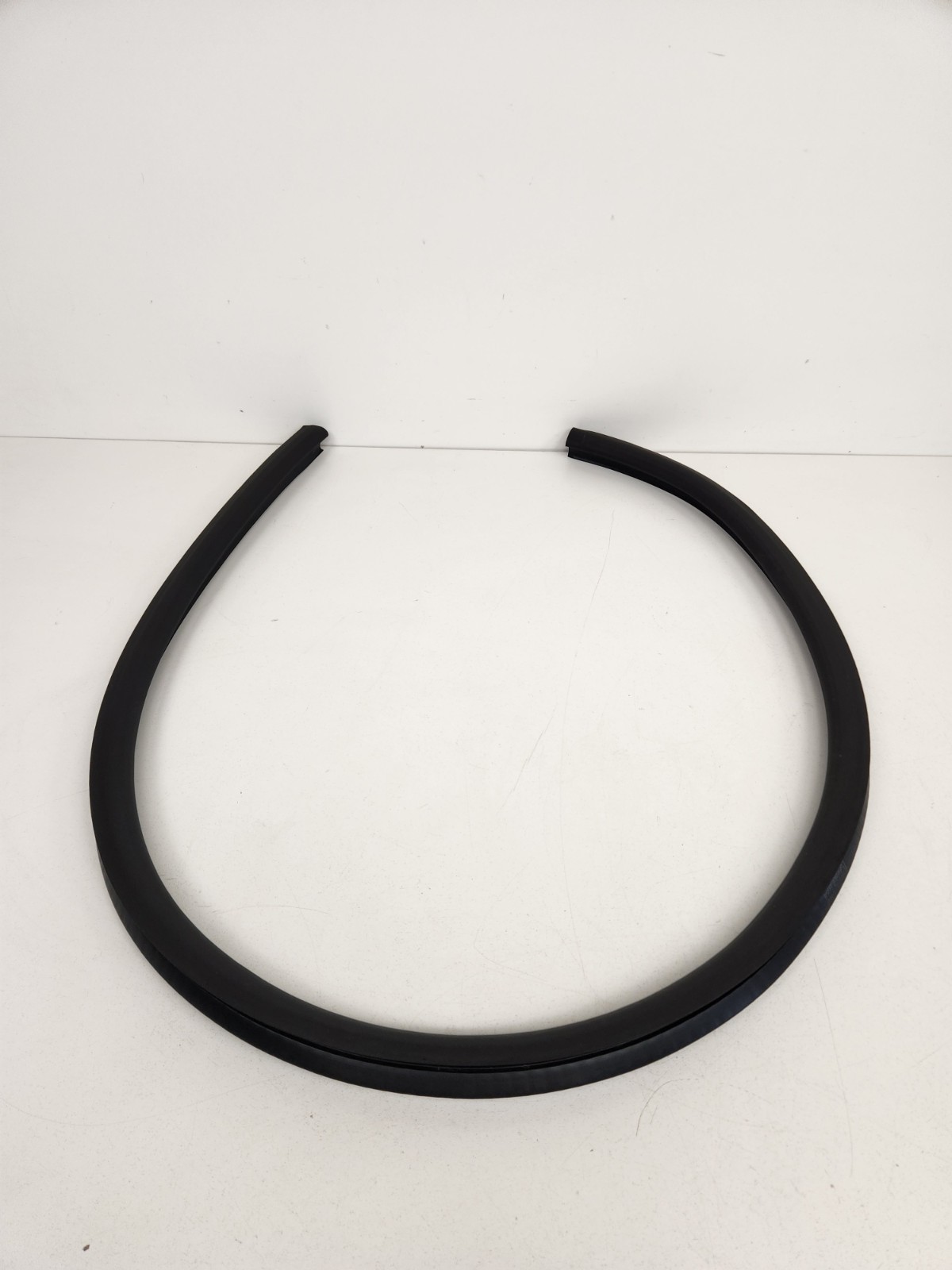 McLaren MP4-12C 2012-2014 Front Right Door side seal