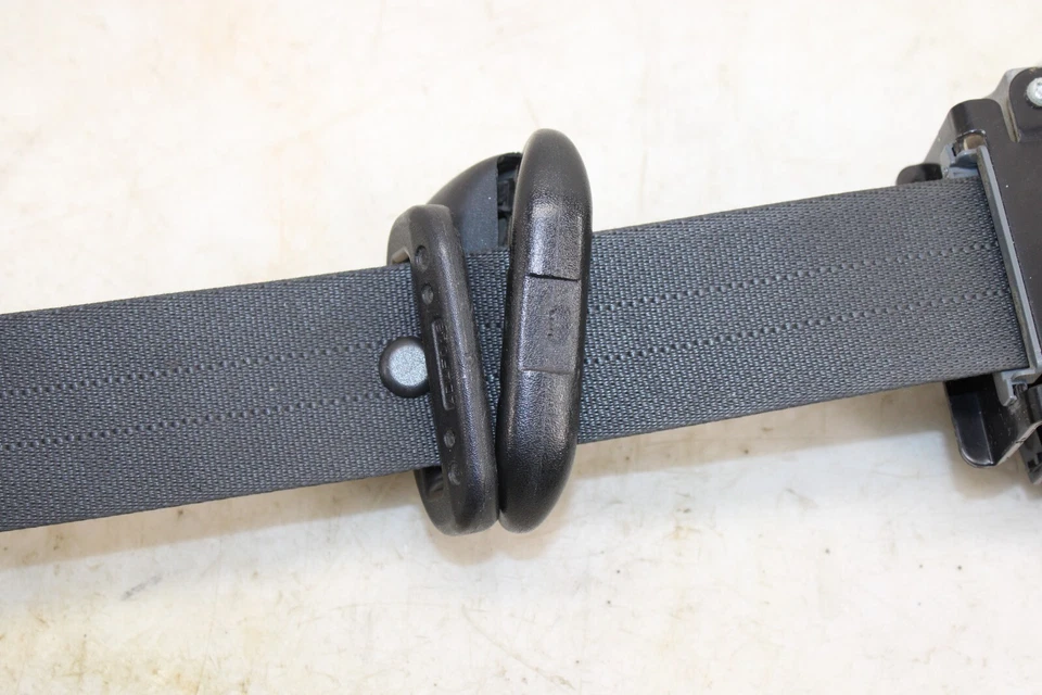 2010-2020 Nissan 370z Convertible Left Seat Belt OEM JE93 - Image 4 of 4