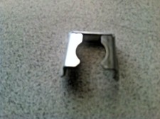2004-2008 BMW 750i 750Li E65 E66 ~ FUEL INJECTION RAIL CLAMP ~ 13537528539