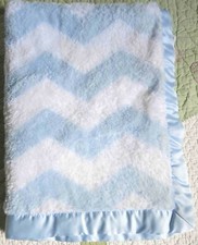 Wendy Bellissimo Chevron ZigZig White Baby Blue w Satin Edge Boy Blanket EUC