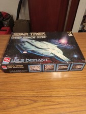 Star Trek U.S.S Defiant Modellbausatz AMT Ert...