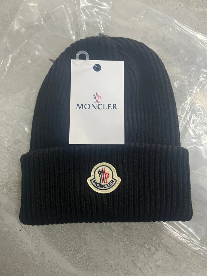 Duty-Free Unisex MONCLERE Ribbed Knit Beanie Caps Classic Knitted hat Warm Cap - Image 4 of 4