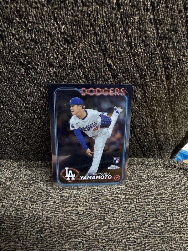 2025 Topps Chrome - Yoshinobu Yamamoto RC - Dodgers 