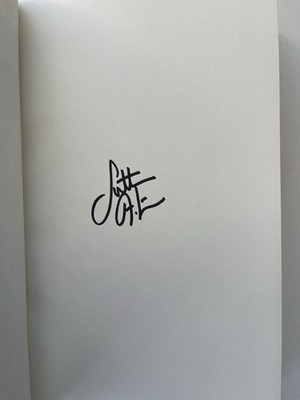 *SIGNED* Hooked: How Crafting Saved My Life By Sutton Foster HC/DJ 1st Edition 