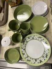 Vintage 1970s Genuine Melamine Dishes Daisy Avocado Green  Set 41 Pieces