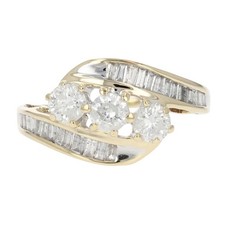 1.50ctw Round Cut Diamond Three-Stone Engagement Ring 14k Yellow Gold Size 8.25