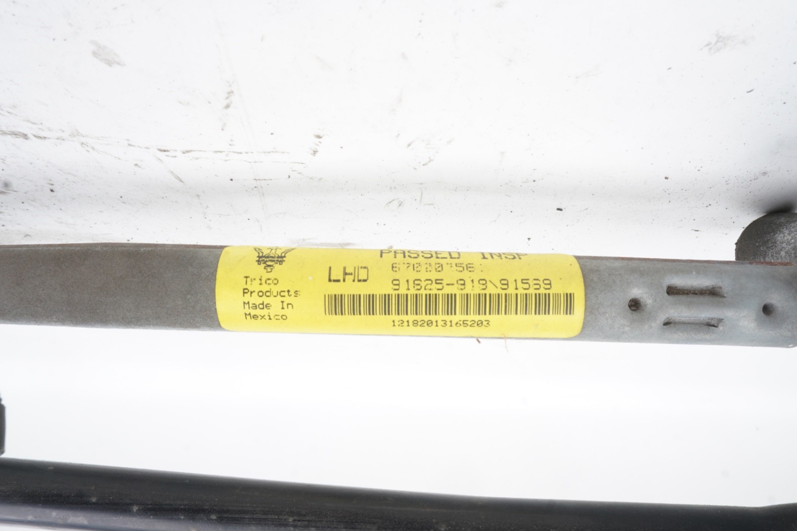 2014 - 2020 Maserati Ghibli 3.0L Front Windshield Wiper Motor Linkage OEM