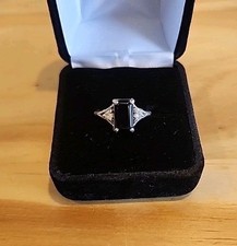 925 Sterling Silver Ladies Ring Approximately 5.5 see pics beautiful