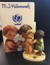 Hummel Hum 662/0 Unicef La&szlig; uns zusammen stehen Goebel Figur Hummelfigur Unicef
