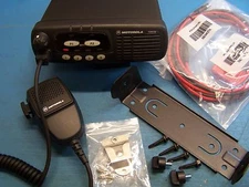 Motorola CDM750 UHF 403-470MHz 40 Watt Excelent Condition  Tested