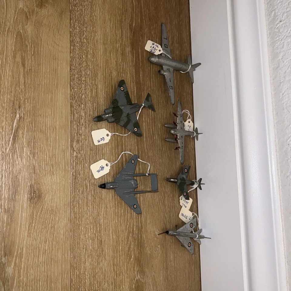Vintage Dinky Toys 6 Aircraft Set - Image 3 of 3
