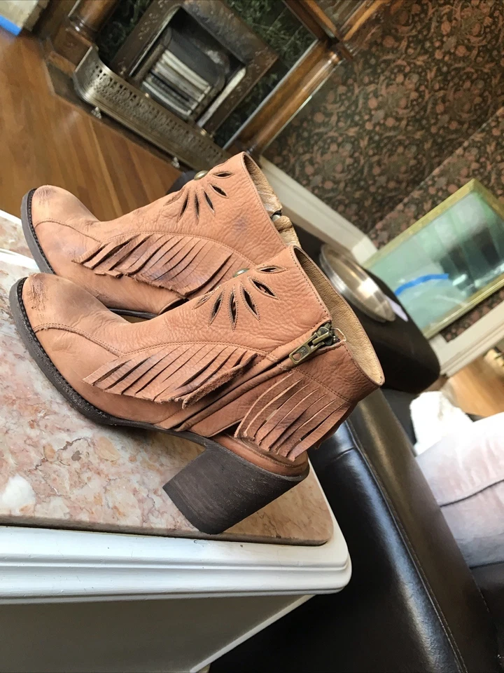 Botas femininas Old Gringo marrom com miçangas salto bloco zíper lateral tornozelo tamanho 7B - Imagem 2 de 4