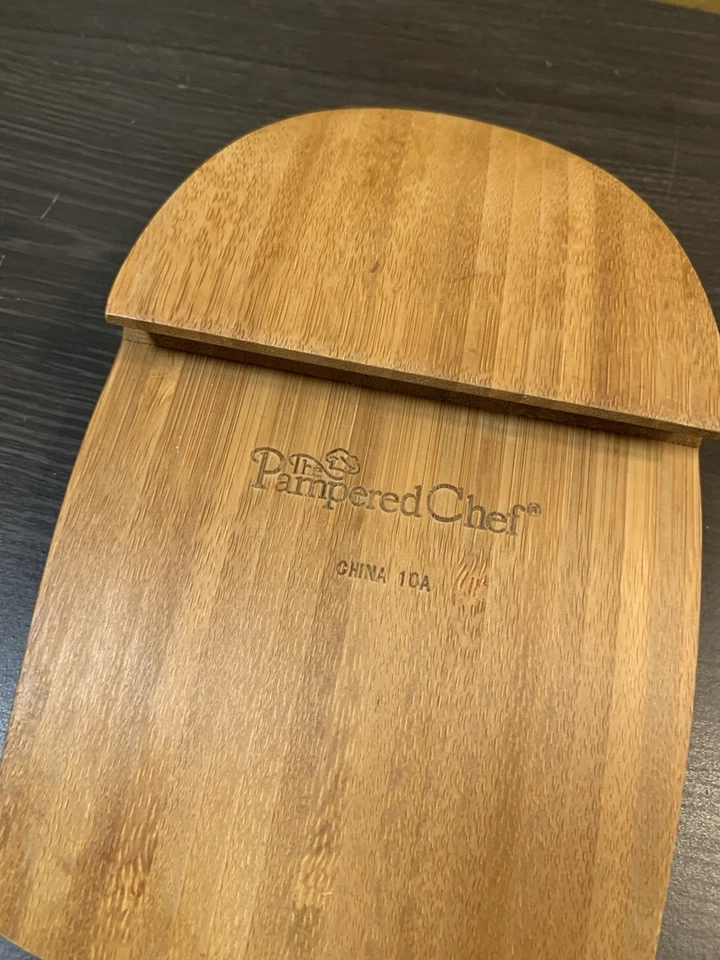 Salad Tongs Serving Claws Pampered Chef Tossing Bamboo Wood - Image 2 of 4