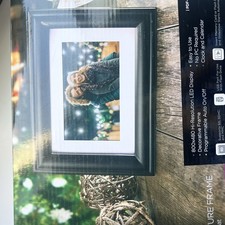 Polaroid Digital '7 Hi Resolution'' Picture Frame Black Wood Frame