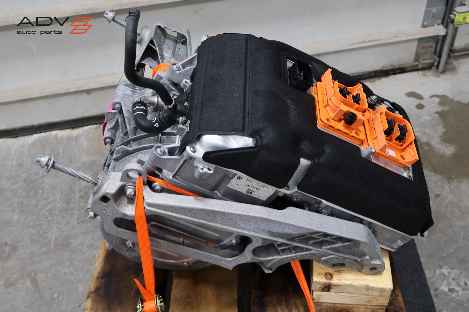 2015 - 2017 BMW i8 I12 AWD FRONT AUTOMATIC TRANSMISSION GEAR BOX OEM