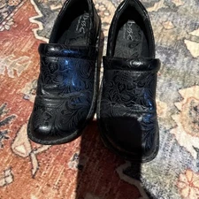 BOC Born Concept Women’ Slip On Clogs Size 8