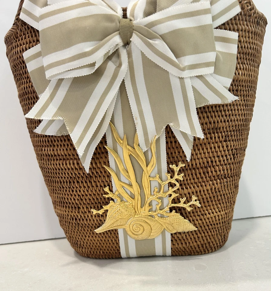 Raro Bolso Cubo Vintage Bosom Buddy Tejido a Mano Paja Beige Blanco Cinta a Rayas Foto 2 de 4