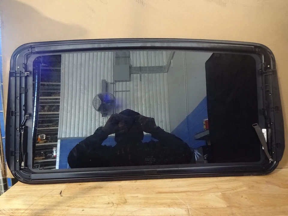 Techo corredizo montado en el techo de repuesto vidrio tintado para Jeep Grand Cherokee 2017 Foto 2 de 4