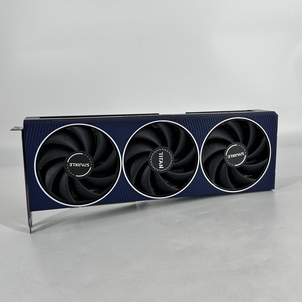 Intel Sparkle Titan OC Arc A770 16GB RAM - Graphics Card 