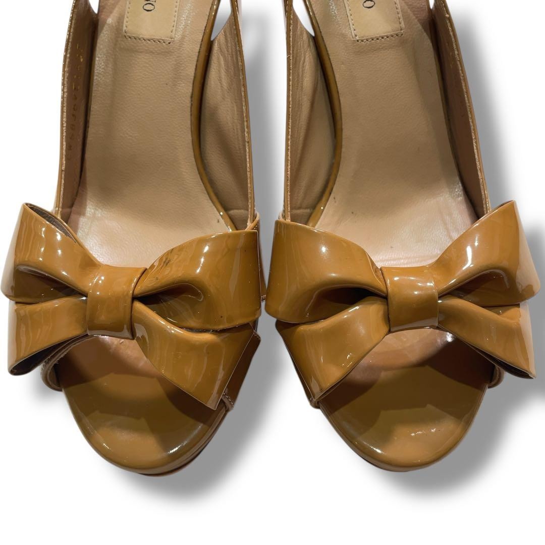 VALENTINO GARAVANI Pumps 37 Patent Leather Camel Color Elegant Design thumbnail 4