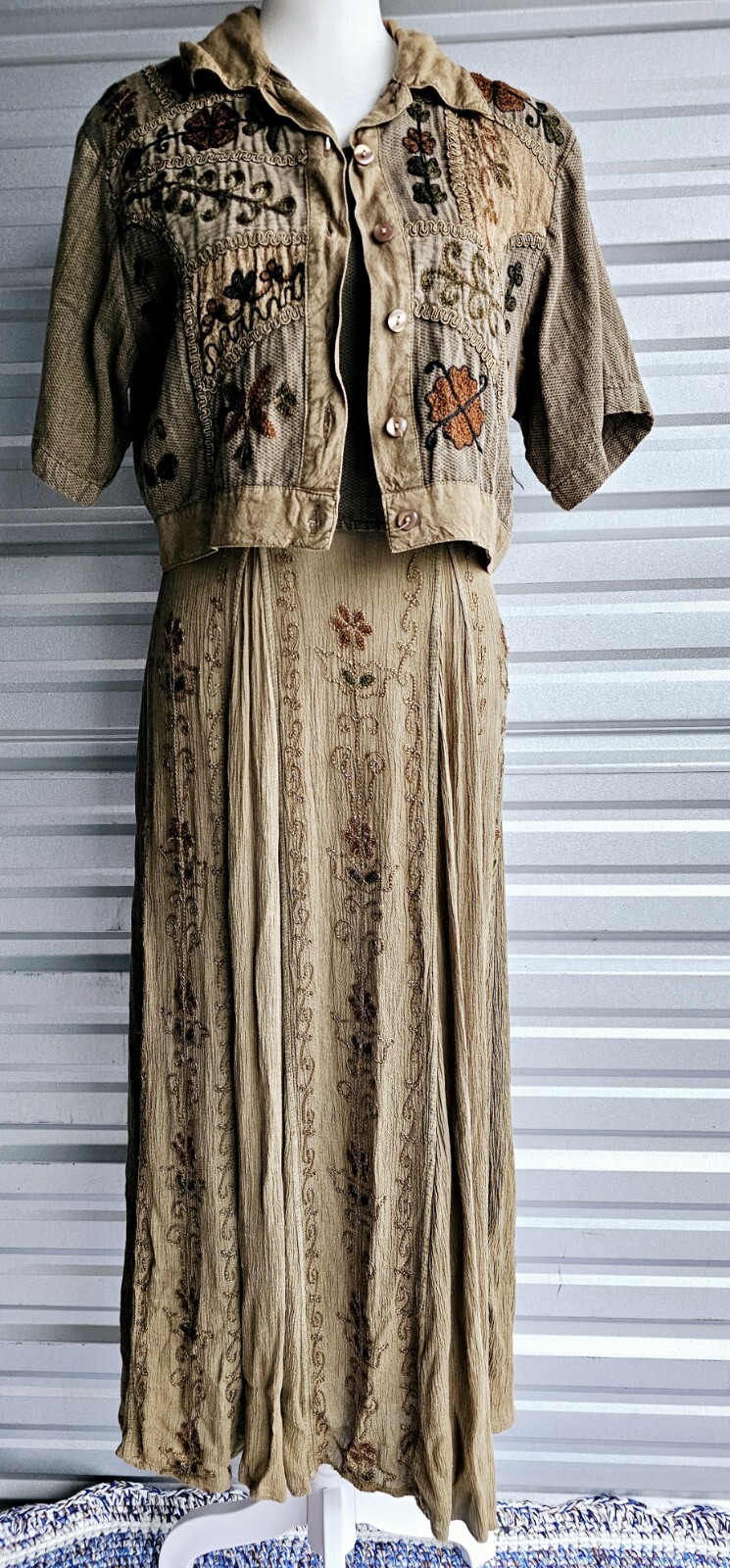 Overgrown Maxi Dress - Vintage Blossom