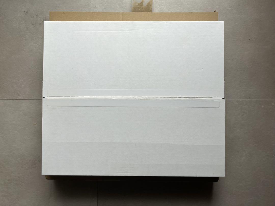 Designed by apple in california book Small Ver. 10.20” x