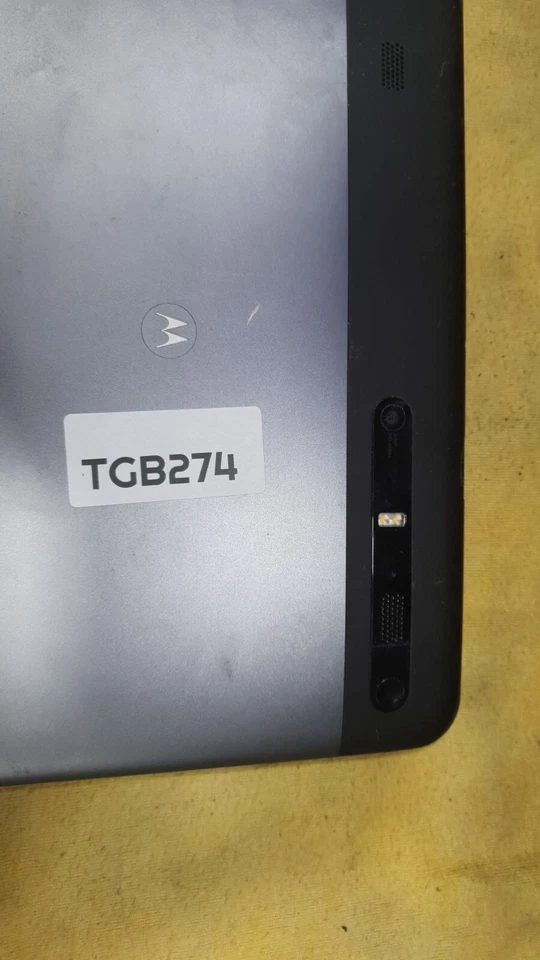 TGB274 Motorola XOOM TAB MZ604 Tablet TEARDOWN READ DESCRIPTION - Image 3 of 4