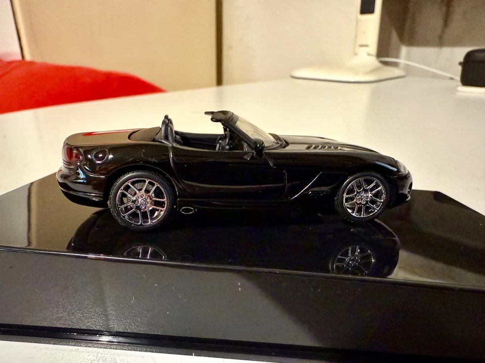 AUTOART 51702 DODGE VIPER SRT-10 2003 NERO 1/43 - Immagine 3 di 4