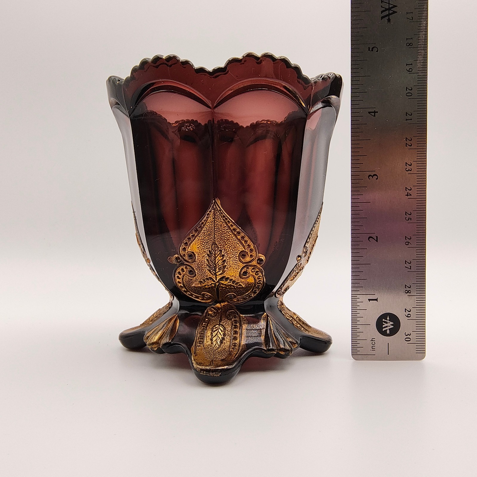 1903 EAPG Northwood H Company Regent (OMN) Spooner AKA Leaf Medallion Amethyst