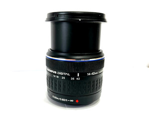 Olympus Zuiko Digital 14-42mm f/3.5-5.6 ED Four Thirds Lens Tested Working